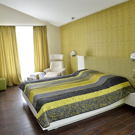Glicinia Hotel Golden Sands Room photo